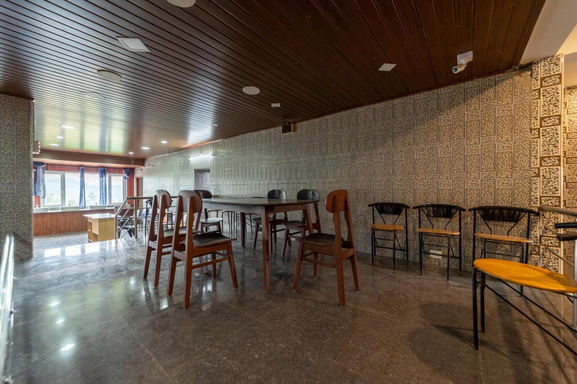 Sri Nandha Luxury Comforts Vālpārai 外观 照片