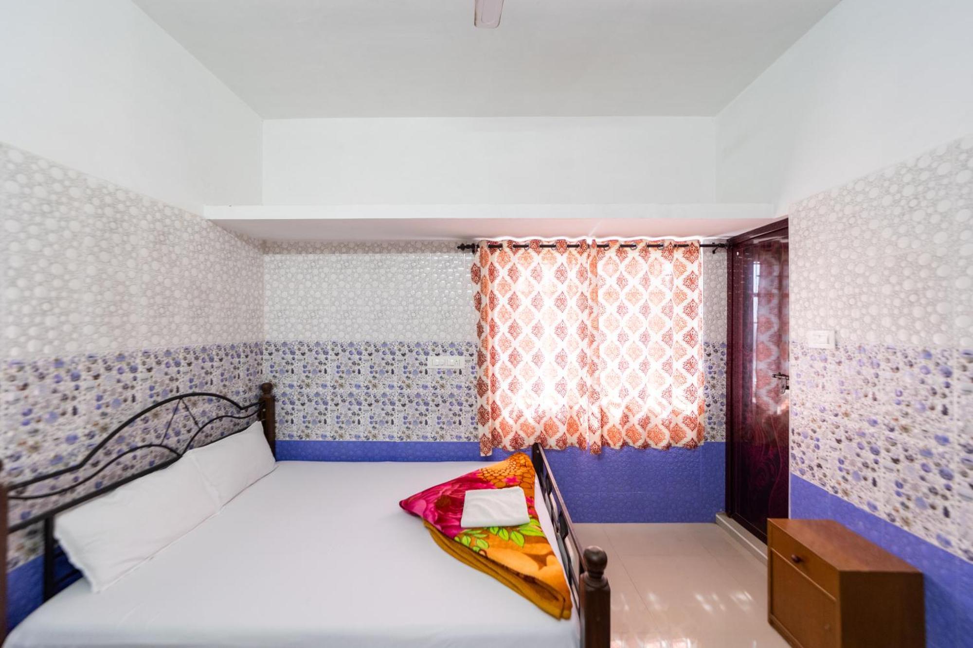 Sri Nandha Luxury Comforts Vālpārai 外观 照片
